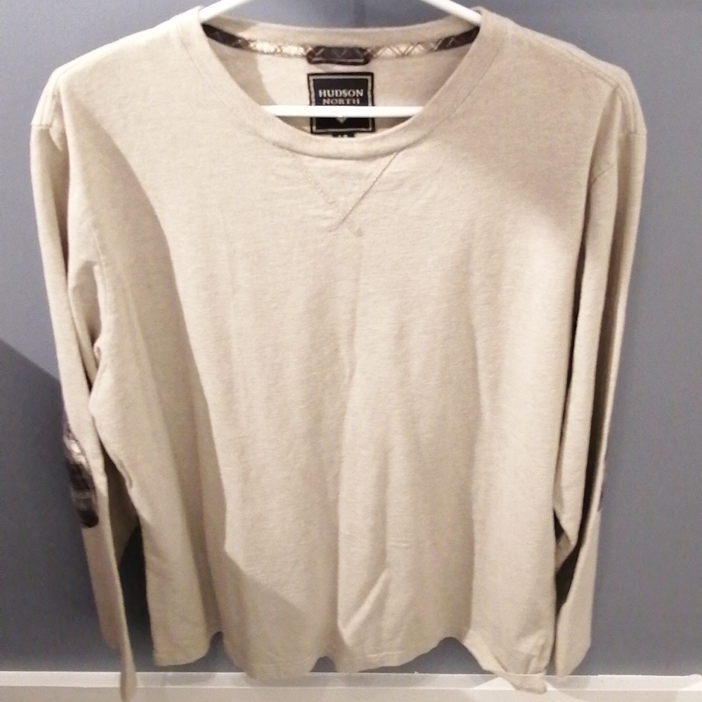 4/$35-Men's L Long sleeve shirt.